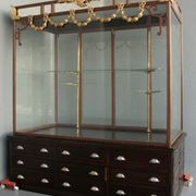 Importante Vitrine Napoléon III fonte bronze doré