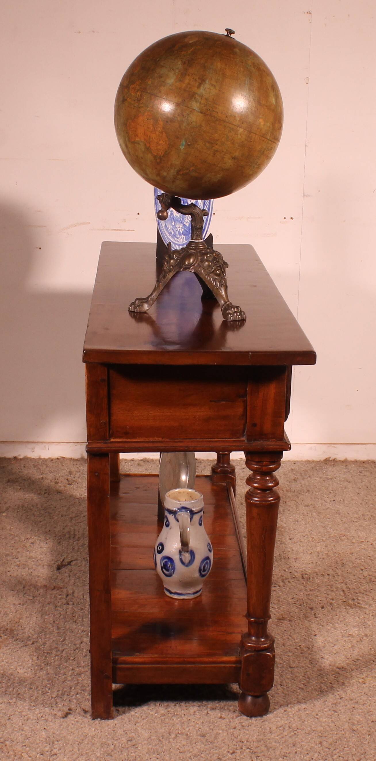 dessert or English console from the 19th century
