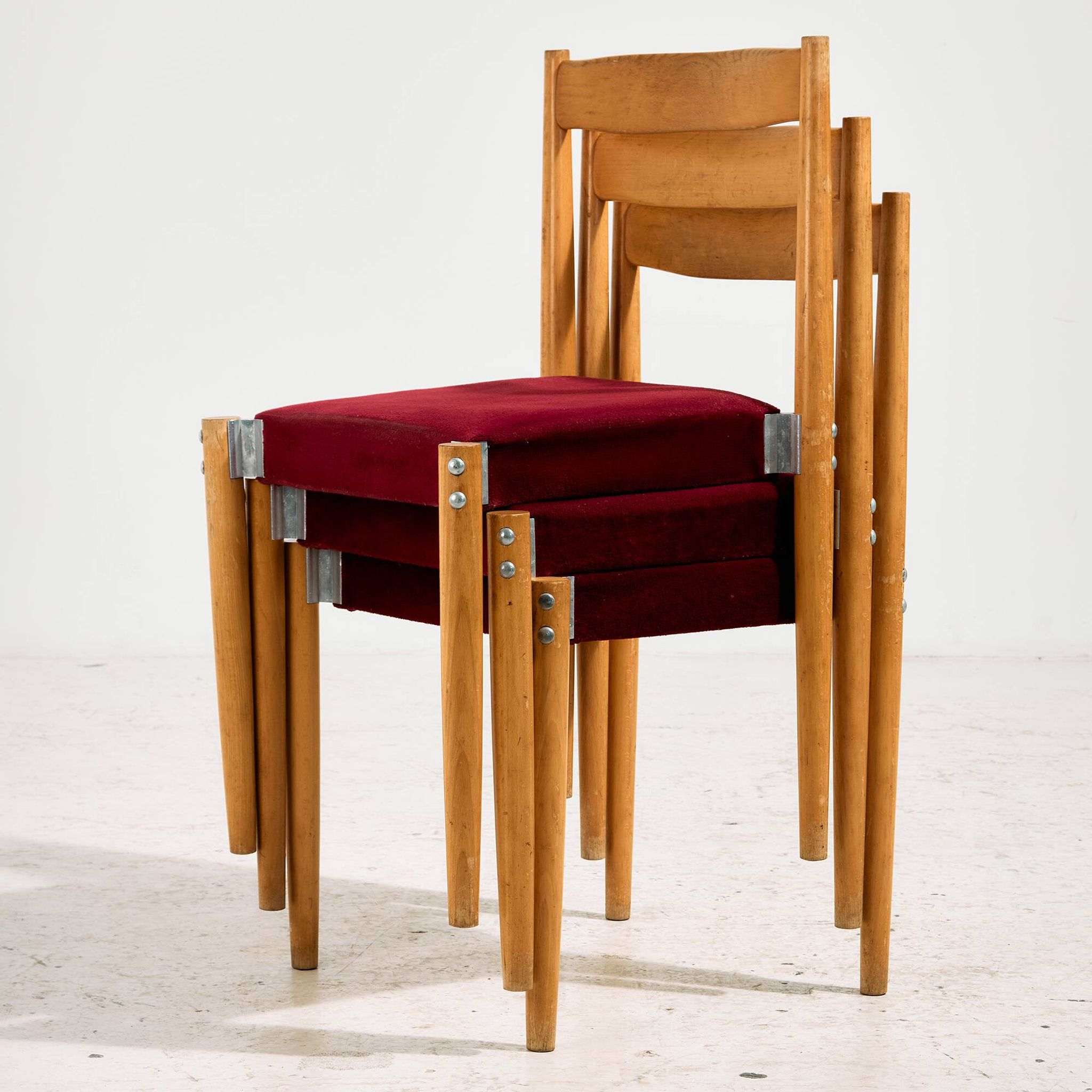 MK11089 Czechoslovak beech chair by Miroslav Navratil
