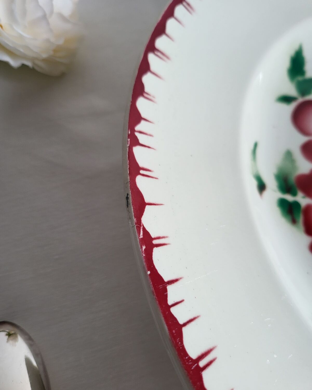 Large round serving platter sarreguemines, epernay model