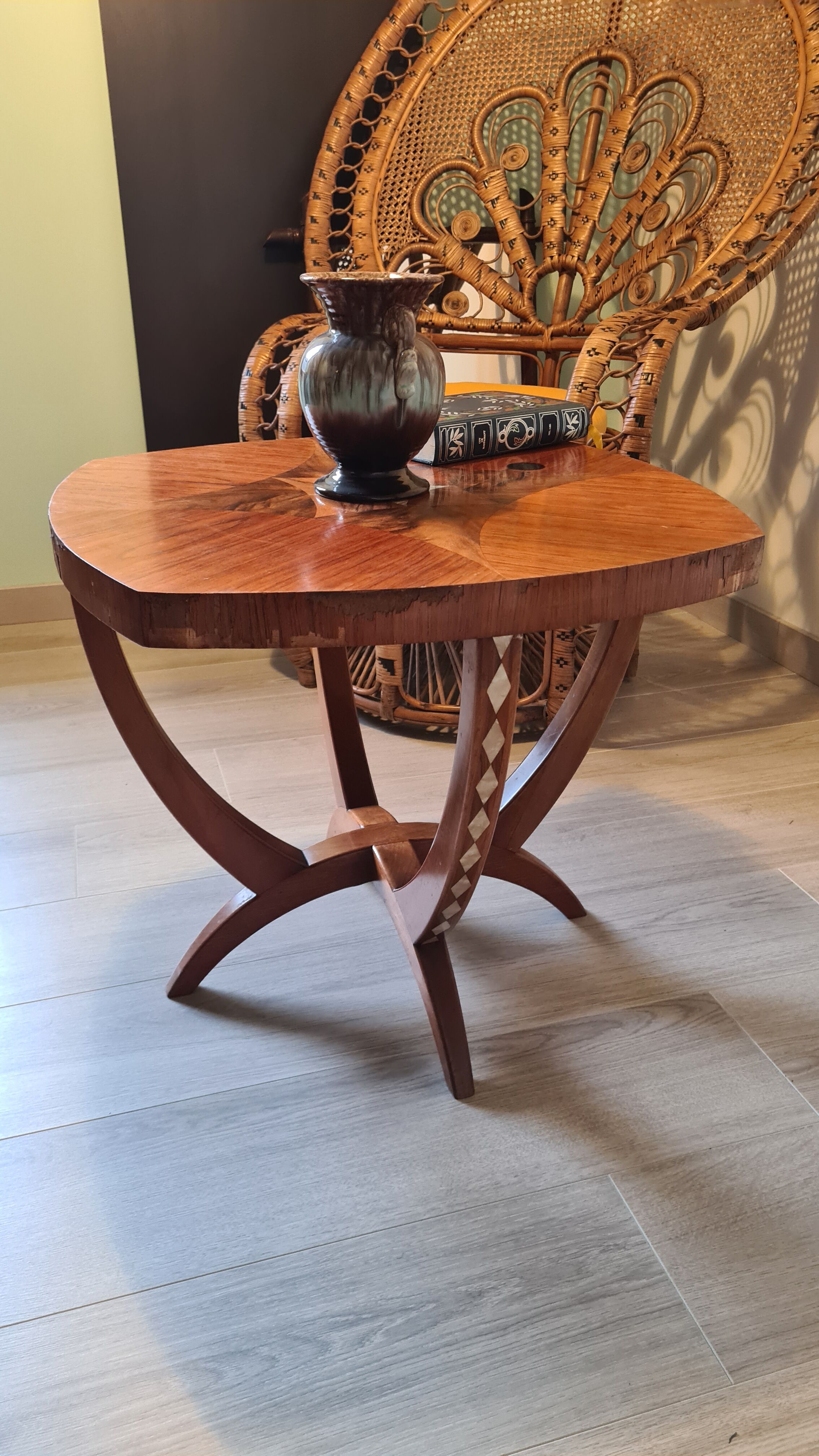 Table d'appoint art déco avec inserts de nacre