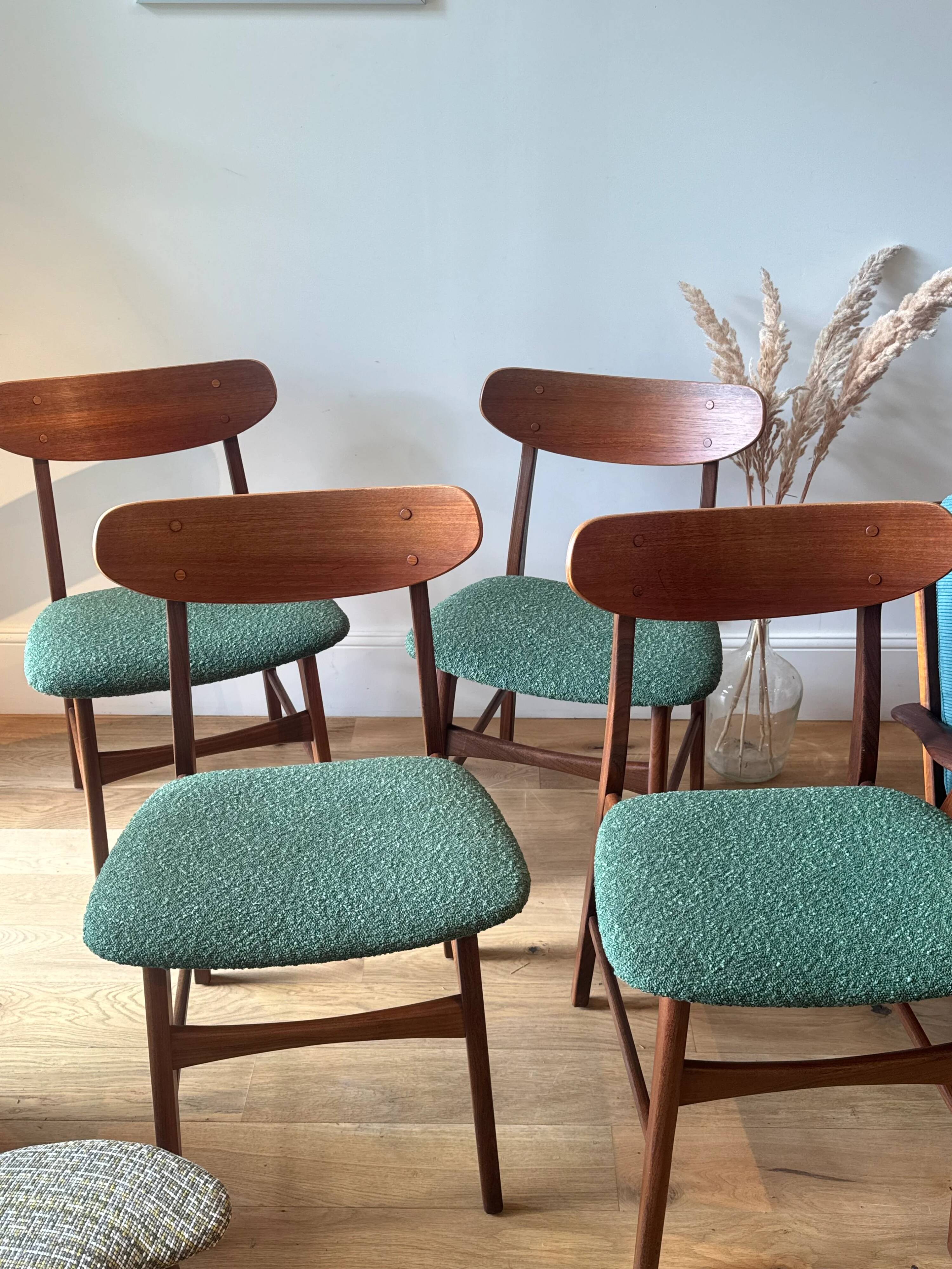 Set of 4 Scandinavian teak chairs – Model "Vagn" – 1960s