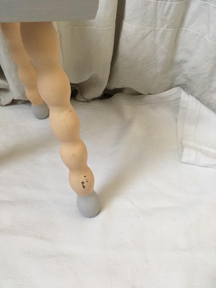 Tripod stool for kids