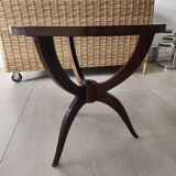 Circular side table in mahogany veneer
