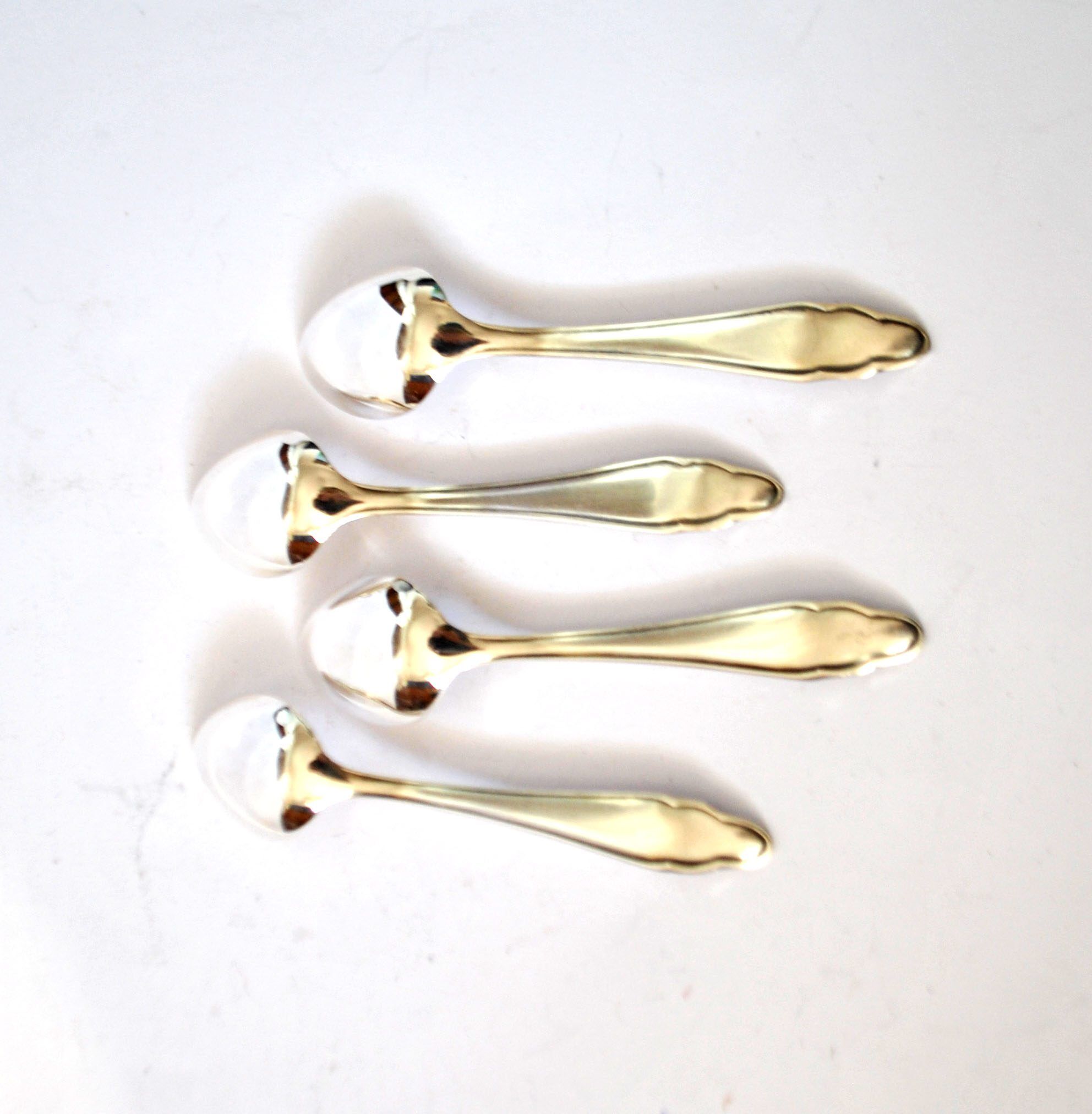 DEETJEN Set of 4 silver-plated metal coffee mocha spoons in modernist design