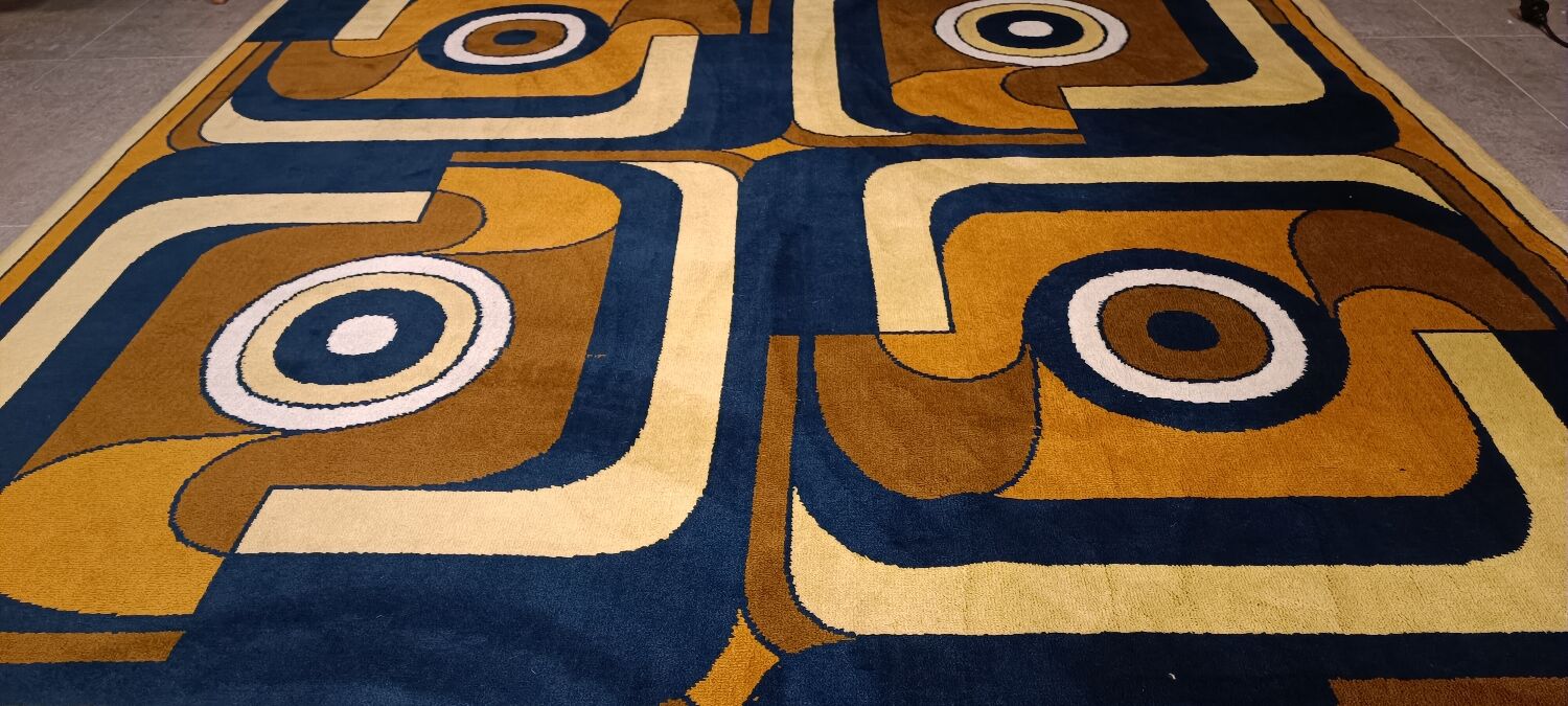 Tapis space age, années 70, couleur rare.