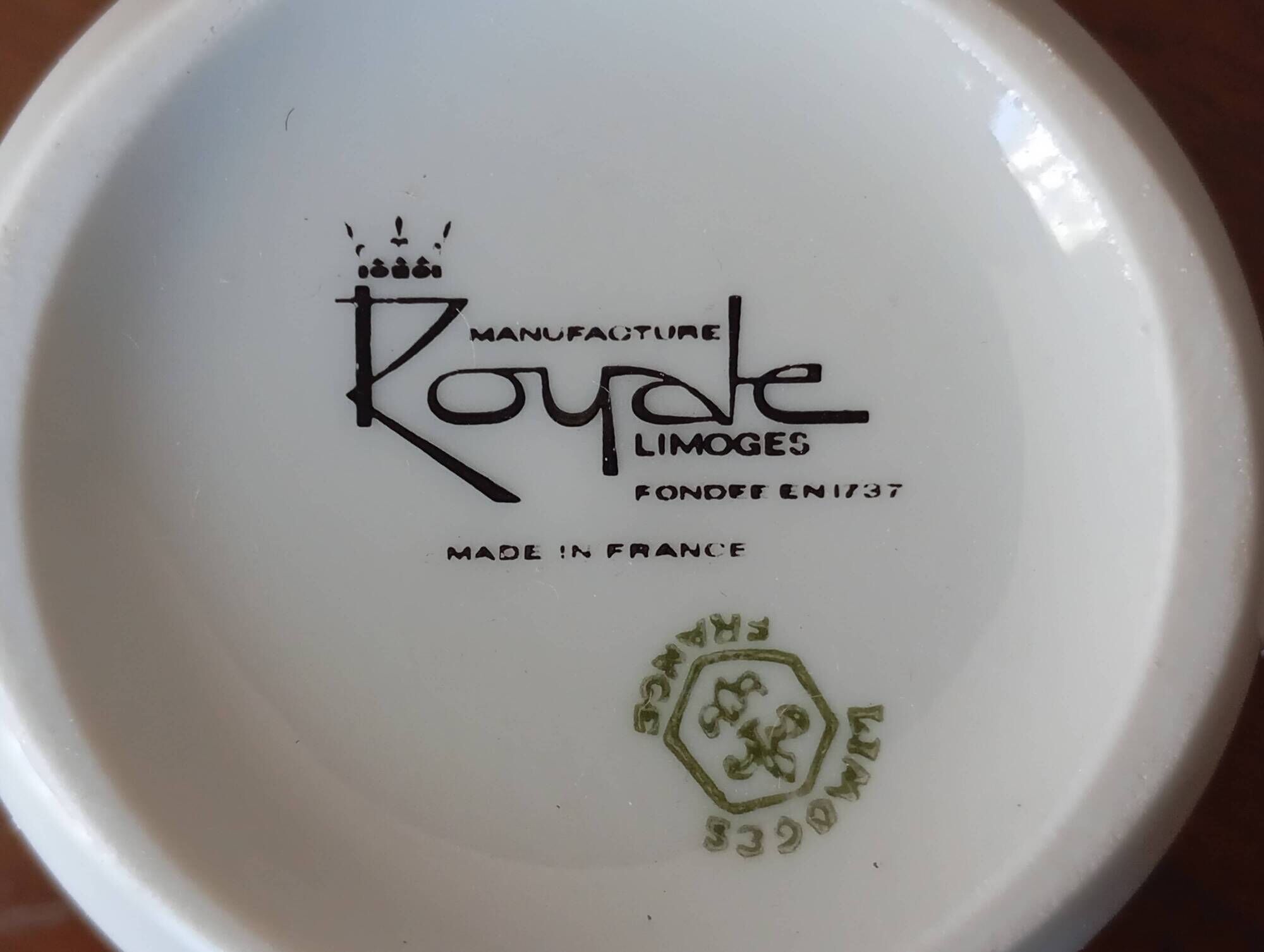 Moka cups in porcelain from Manufacture Royale (Limoges)