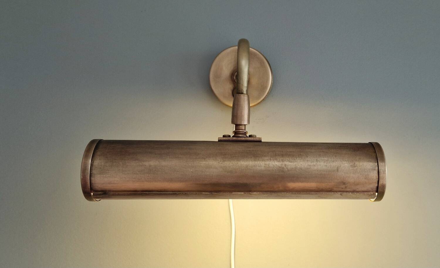 Vintage 80s brass picture light Ikea