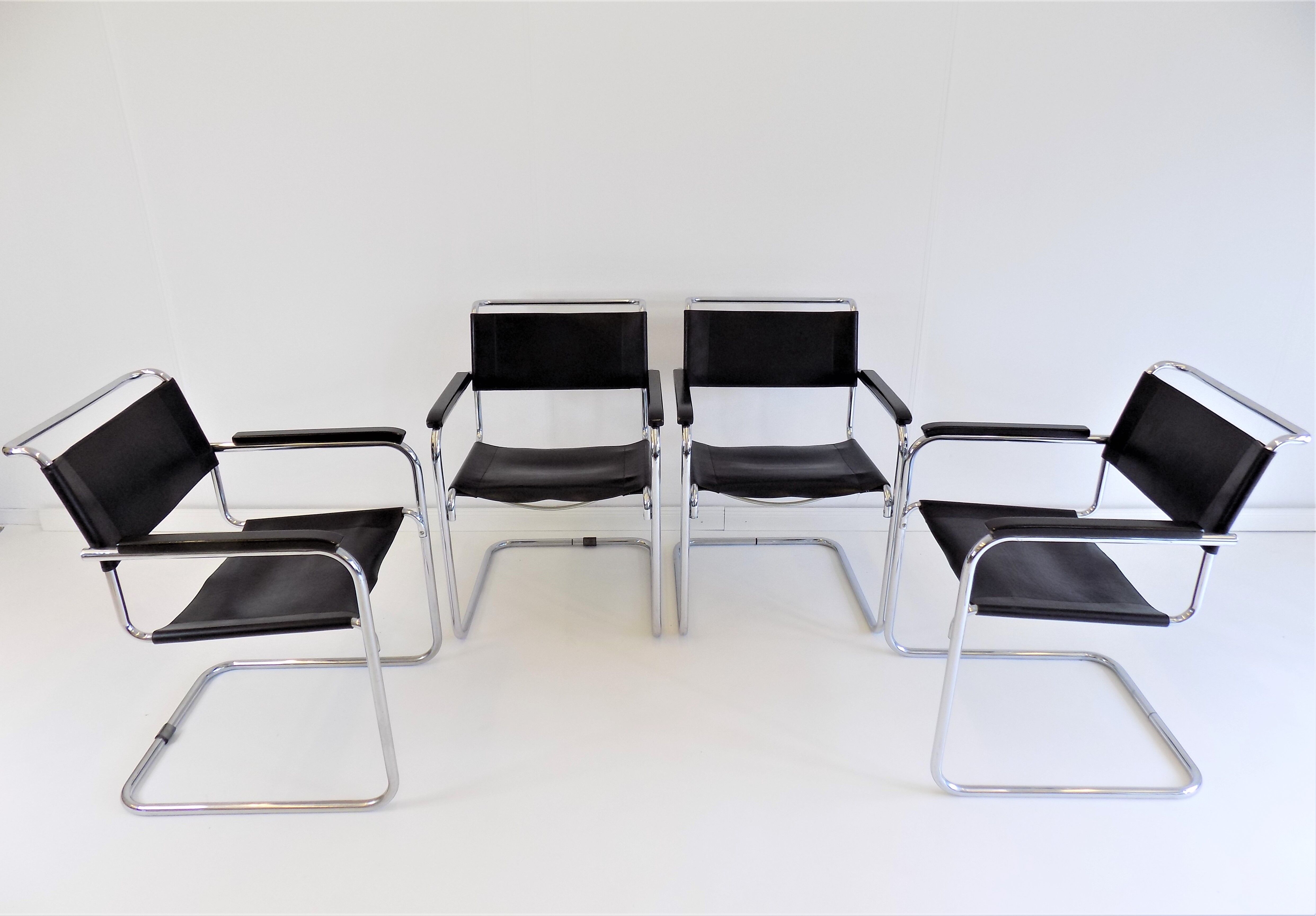 Set de 4 fauteuils Thonet S34 cuir cantilever par Mart Stam