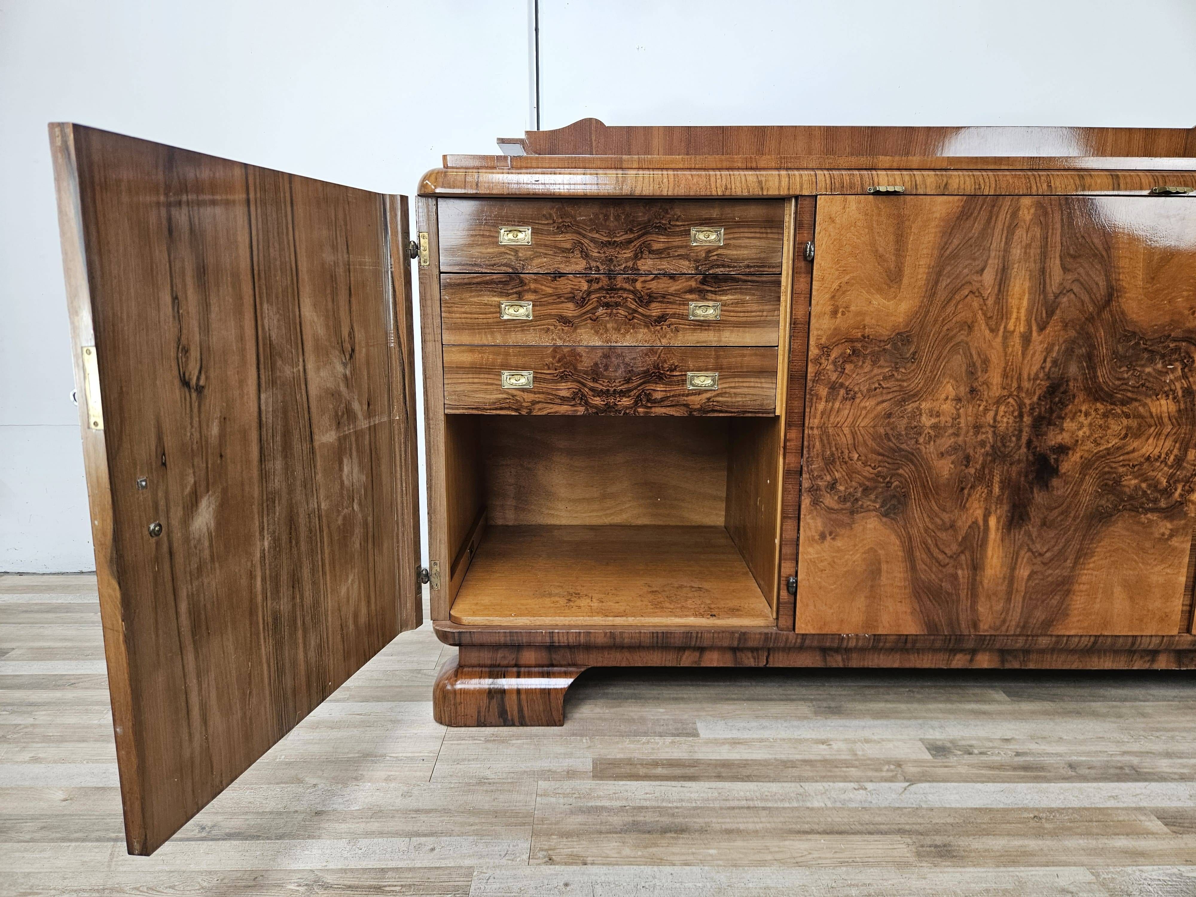 French Art Decò sideboard in walnut, 1940