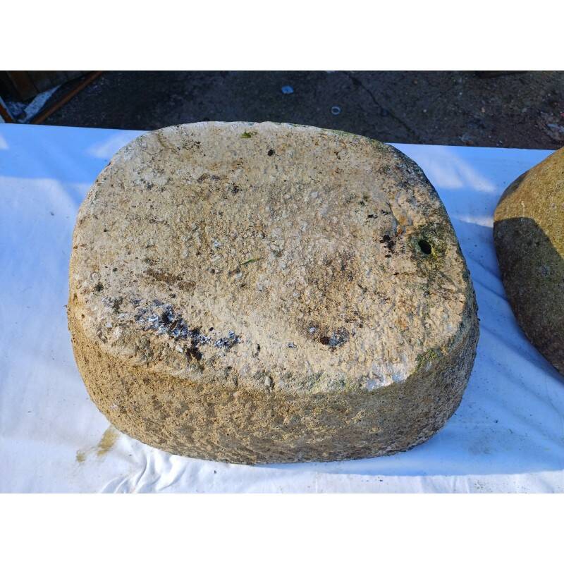 Paire de vasques en pierre de Dordogne 19ème