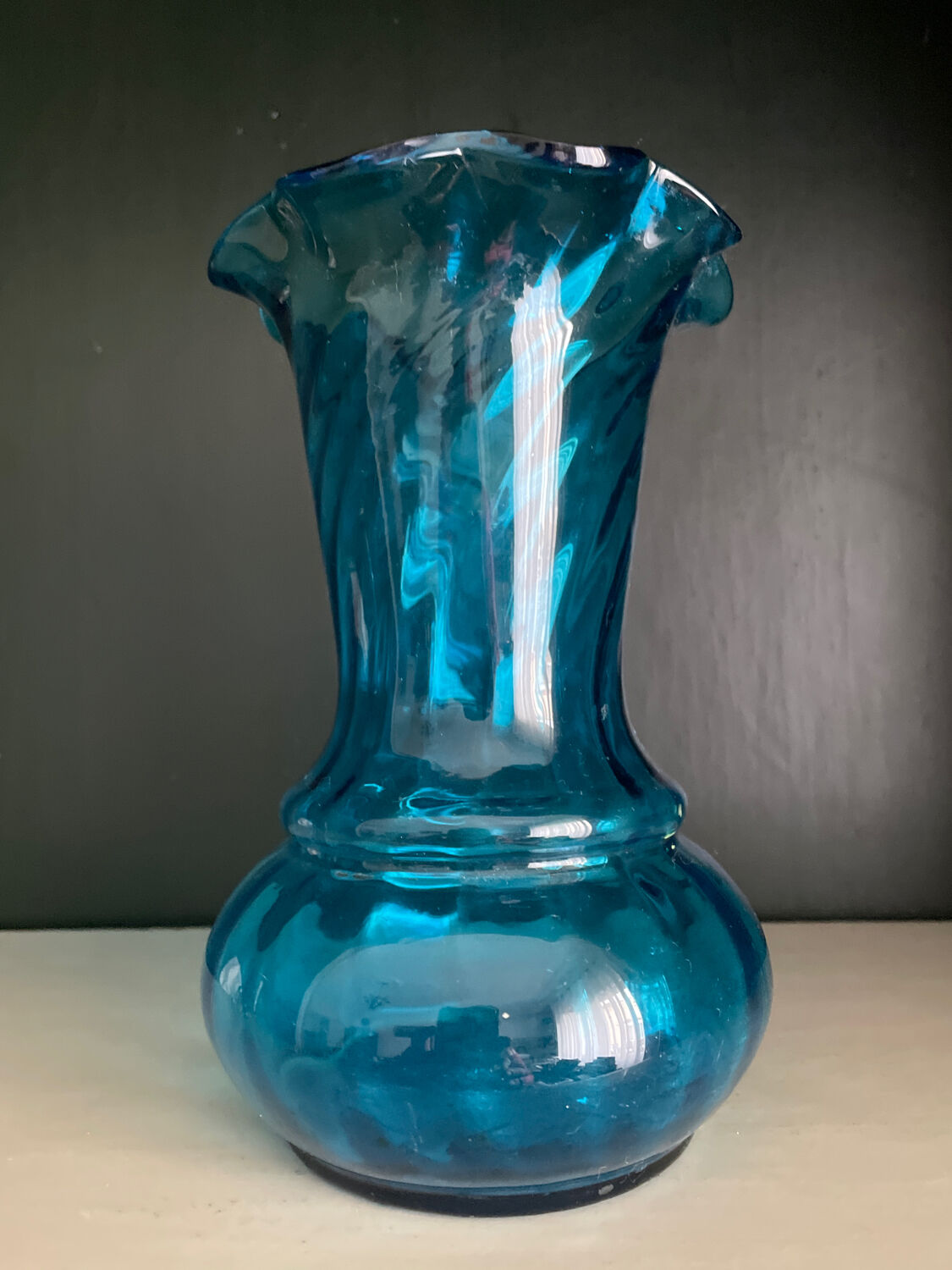 Vase en cristal bleu Georges Sand XIXeme siècle