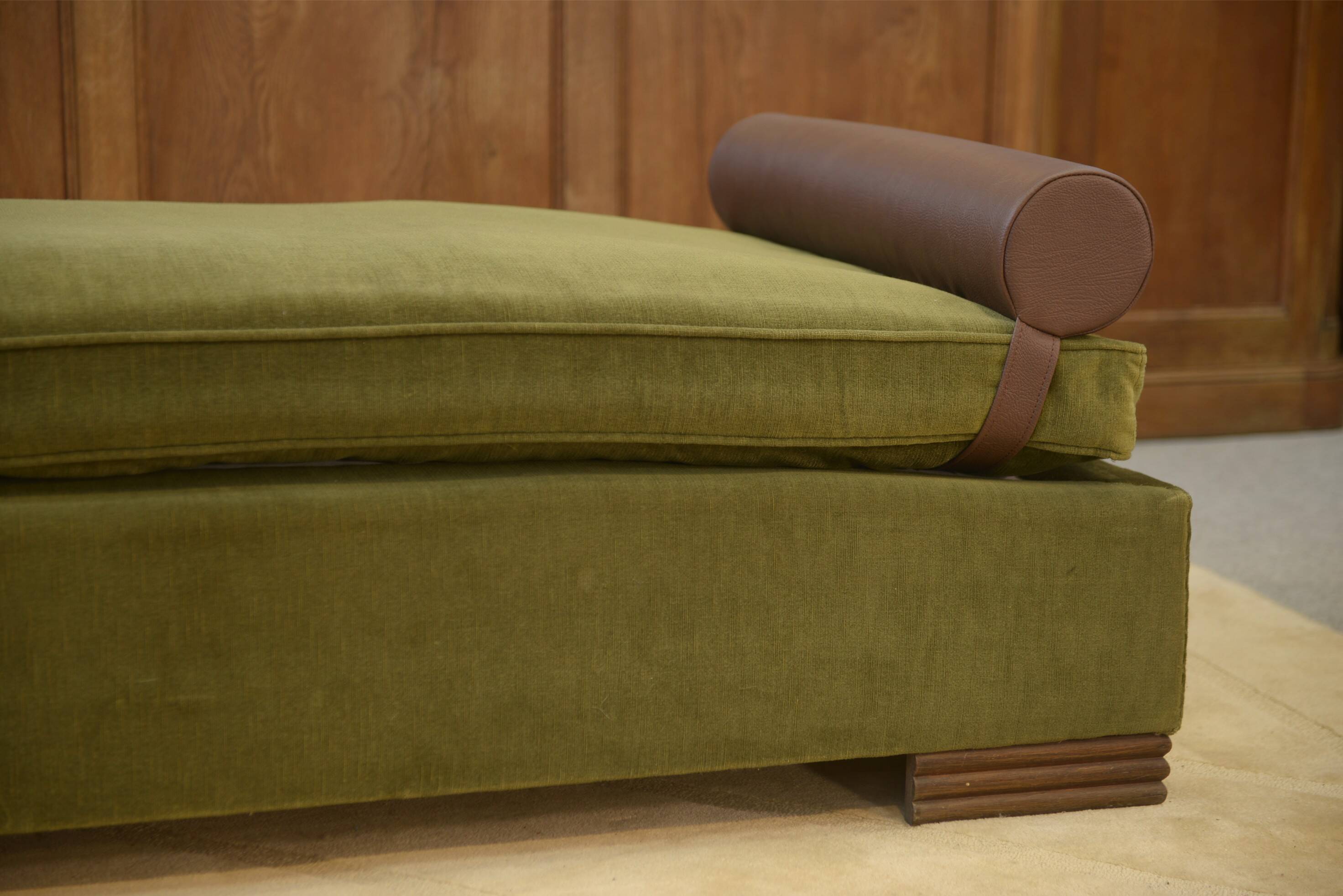 Canapé, daybed dans le goût d’Eugène Printz 1940