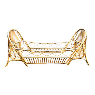 Rattan bed