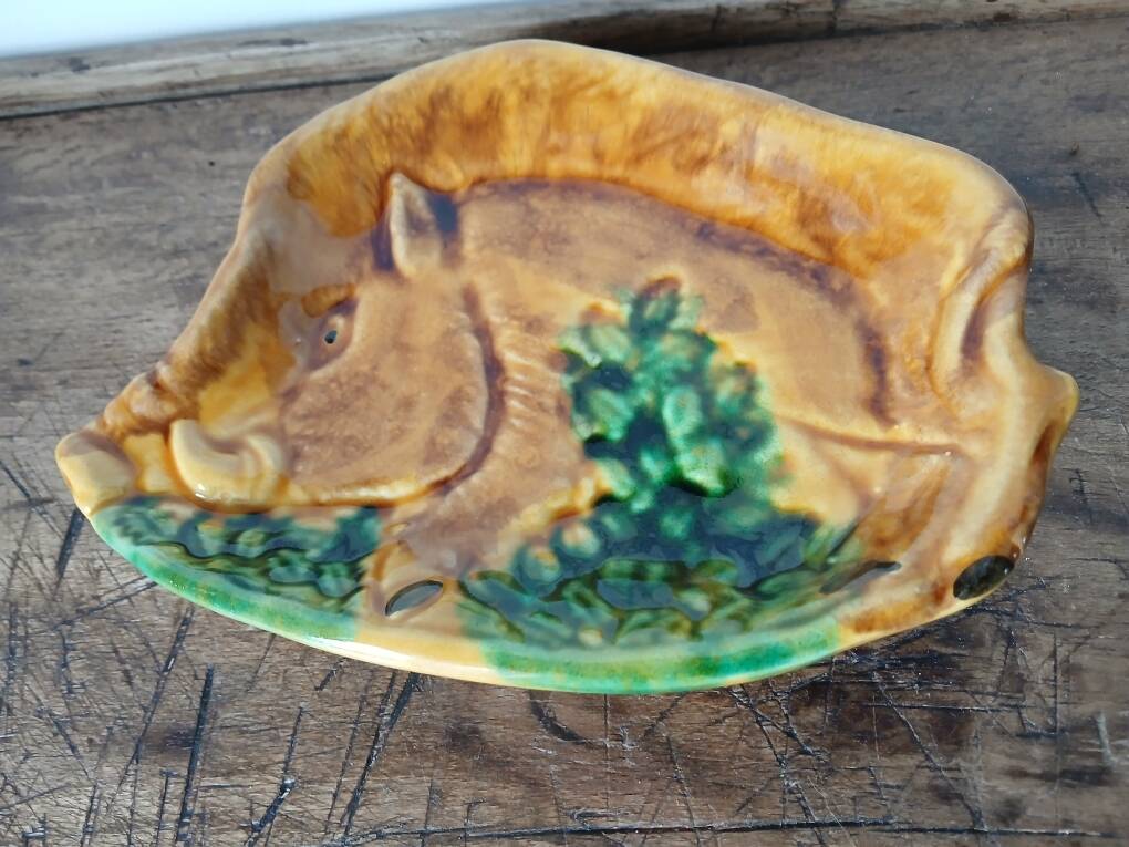 Vallauris pocket emptier in the shape of a wild boar