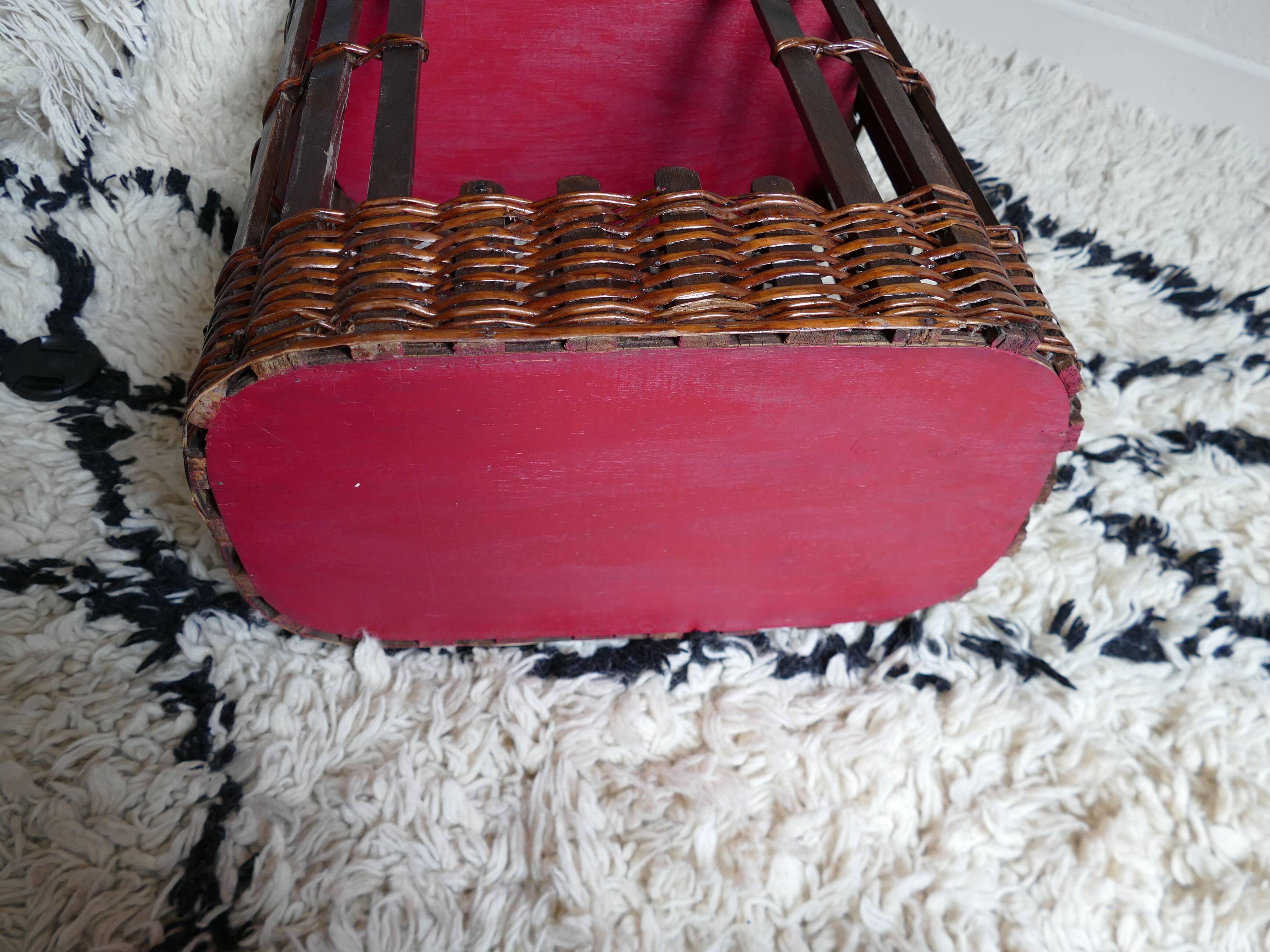 Hand-woven wooden bottle locker, bamboo and wicker