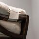 Fauteuil en tissu beige 70s vintage moderne