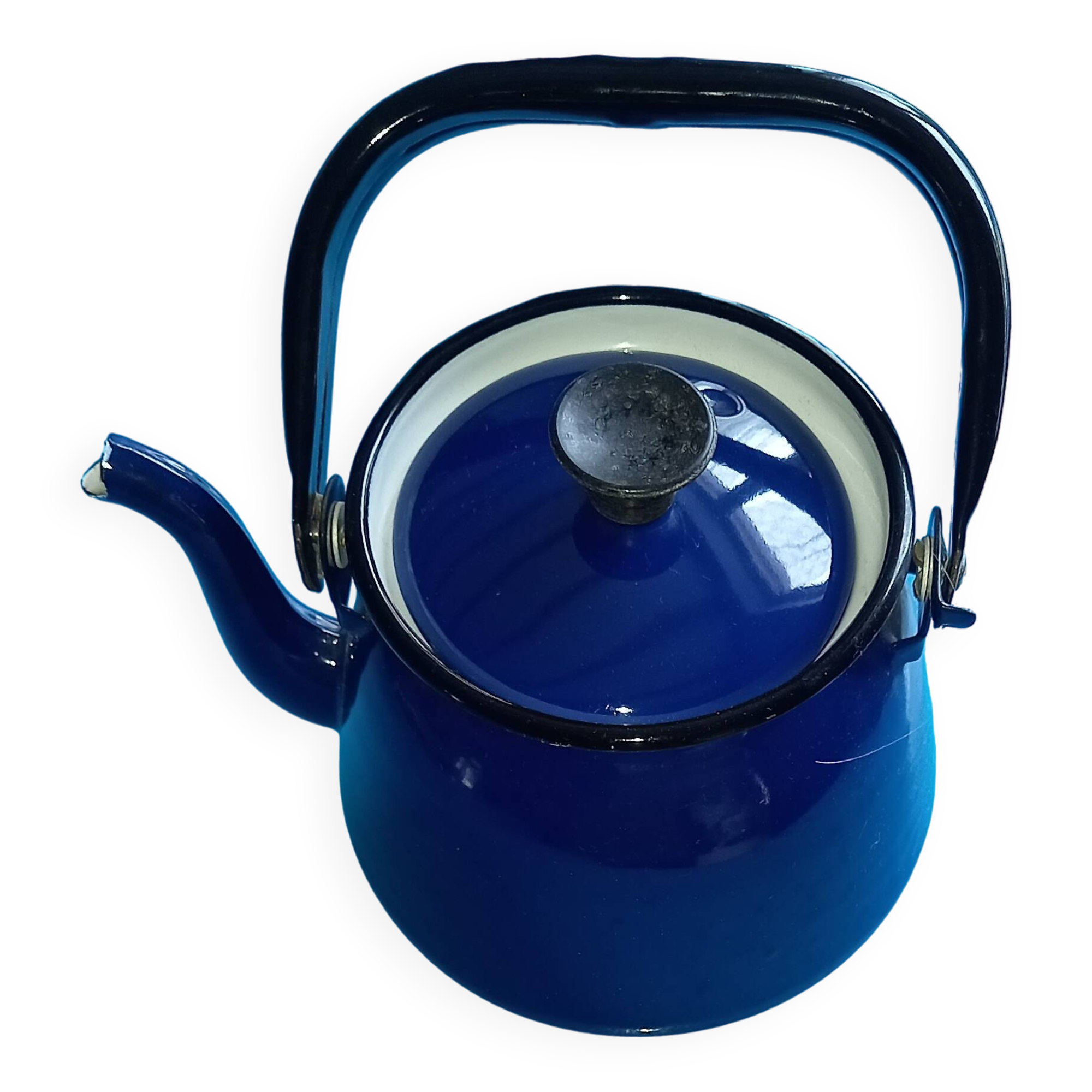 Vintage blue enamelled metal kettle - 1 litre approx. 12cm high (without handle)