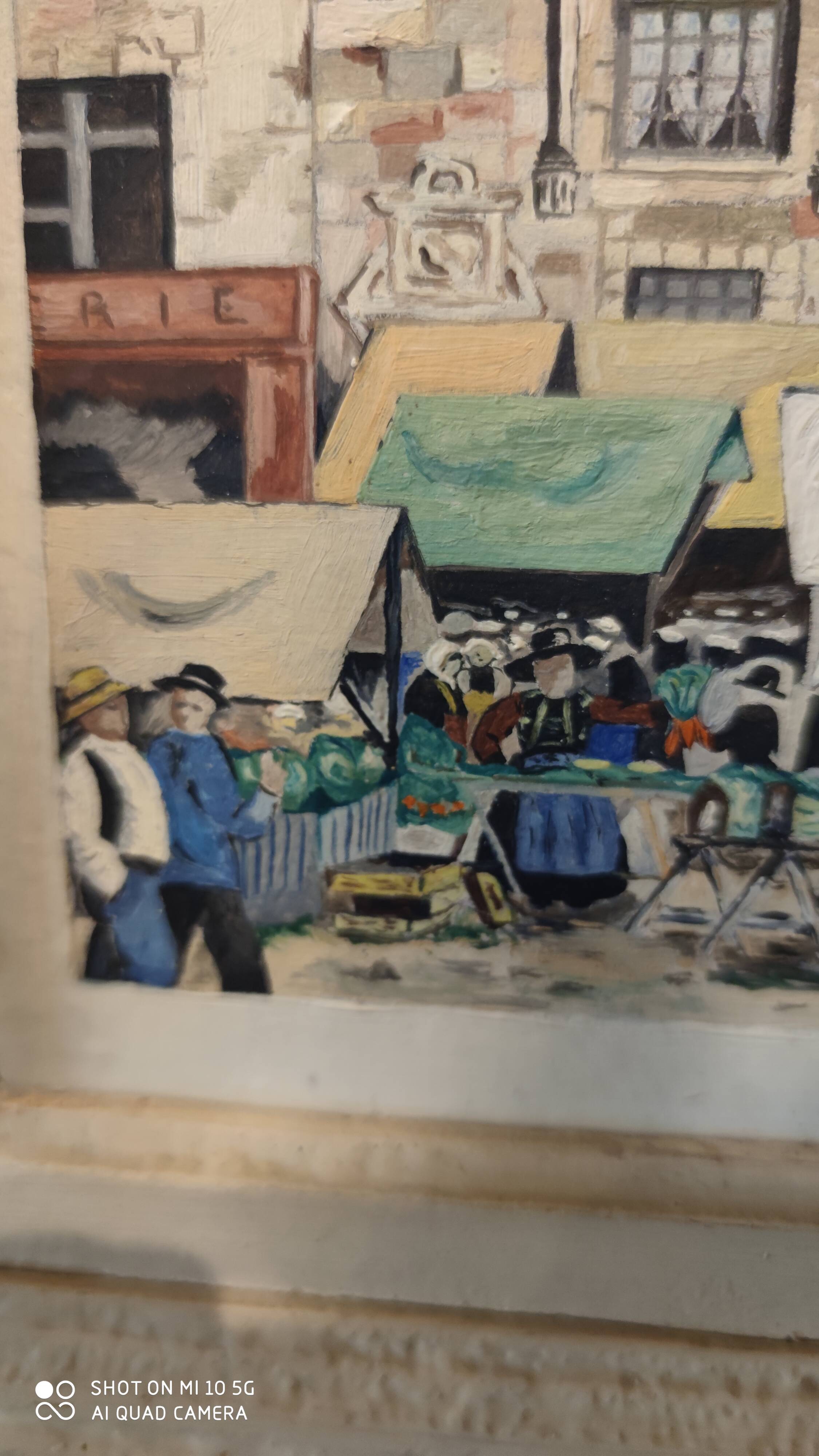 A picture of a very busy market day in 1948