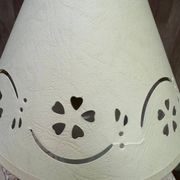 Lampe à poser vintage en céramique blanche