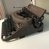 Remington portable typewriter