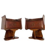 Tables de chevet italiennes Art déco en ronce de noyer, années 1950. Il ya une tablette supérieure en verre