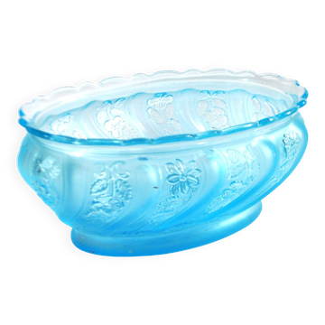 Old oval coupe basket in moulded blue glass, frosted acid, 1900.