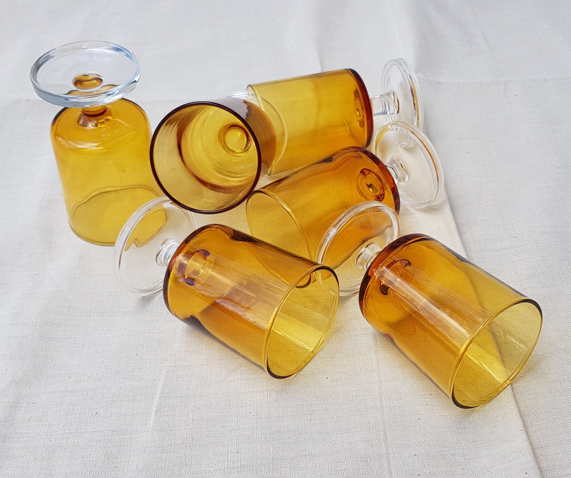 6 70's amber-coloured walking glasses