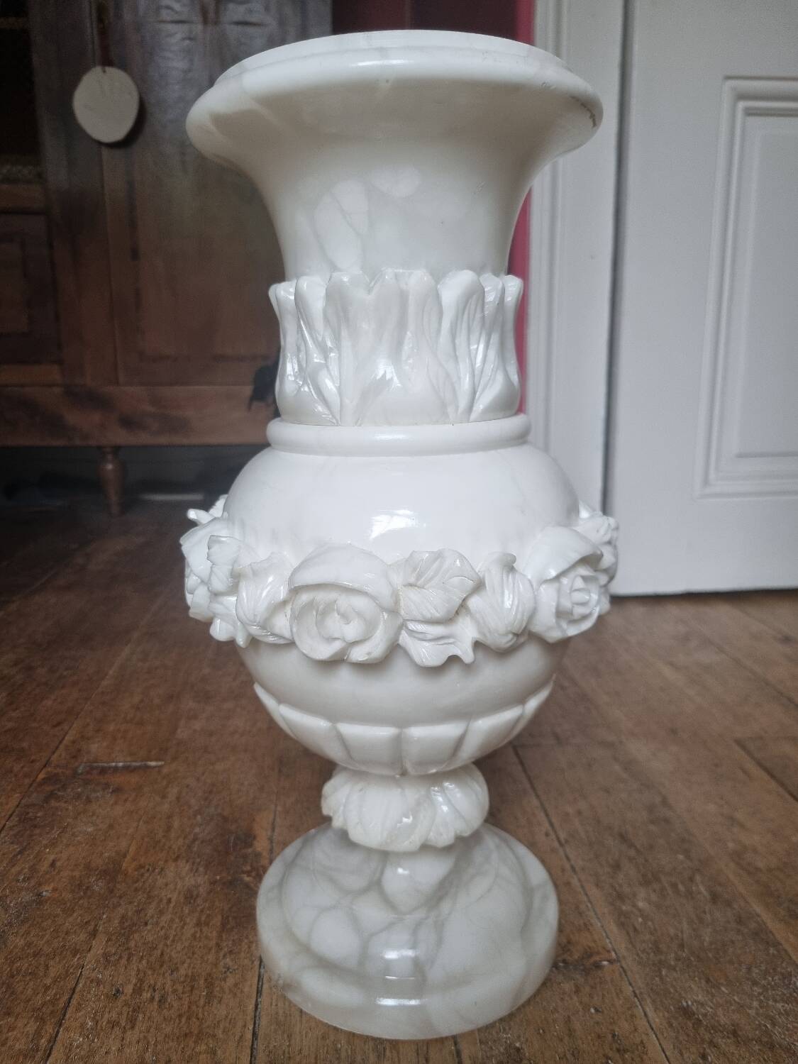 Important Medici alabaster vase