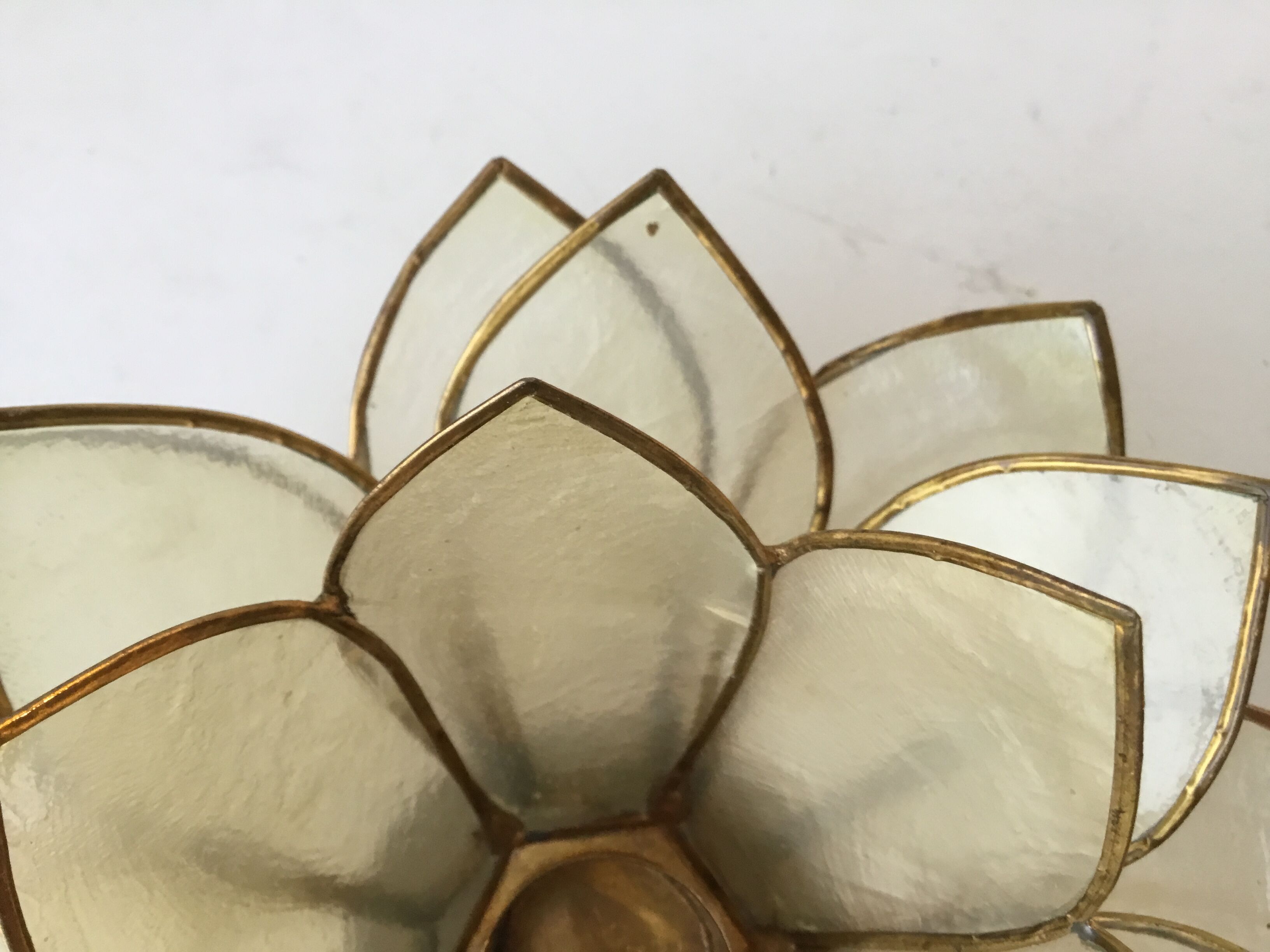Pair of candlesticks in mother of Pearl and brass