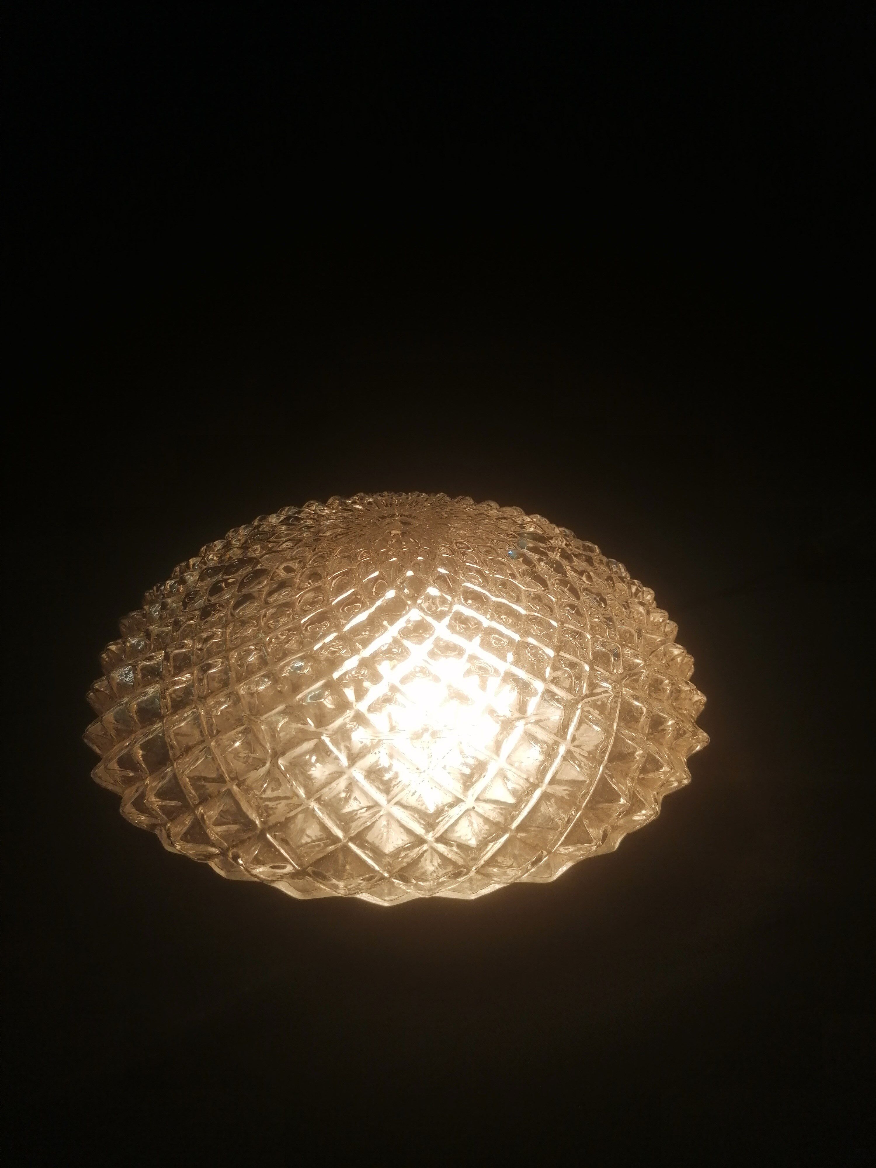 Old ceiling light - Globe glass molded effect tip of diamonds - 70s