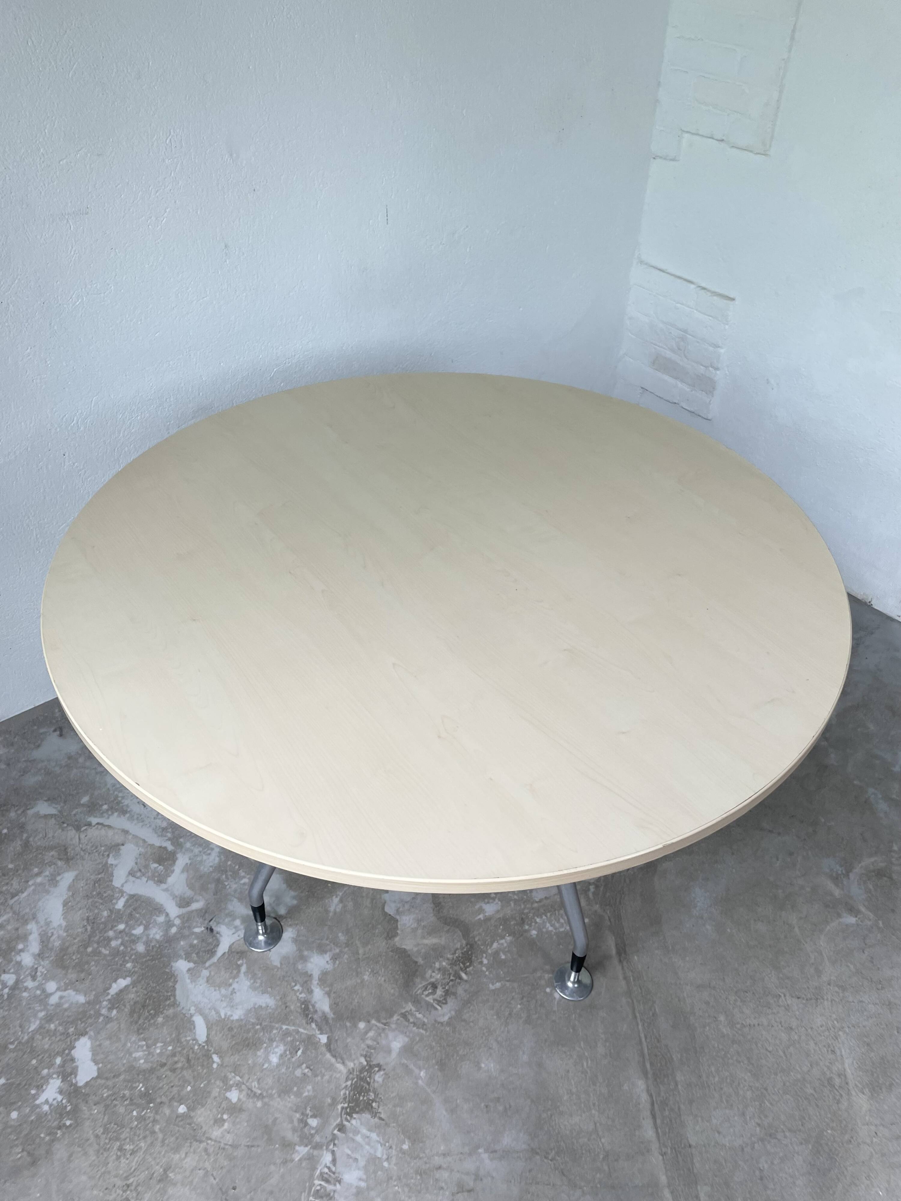 Tecno Nomos Round Table Brushed Metal