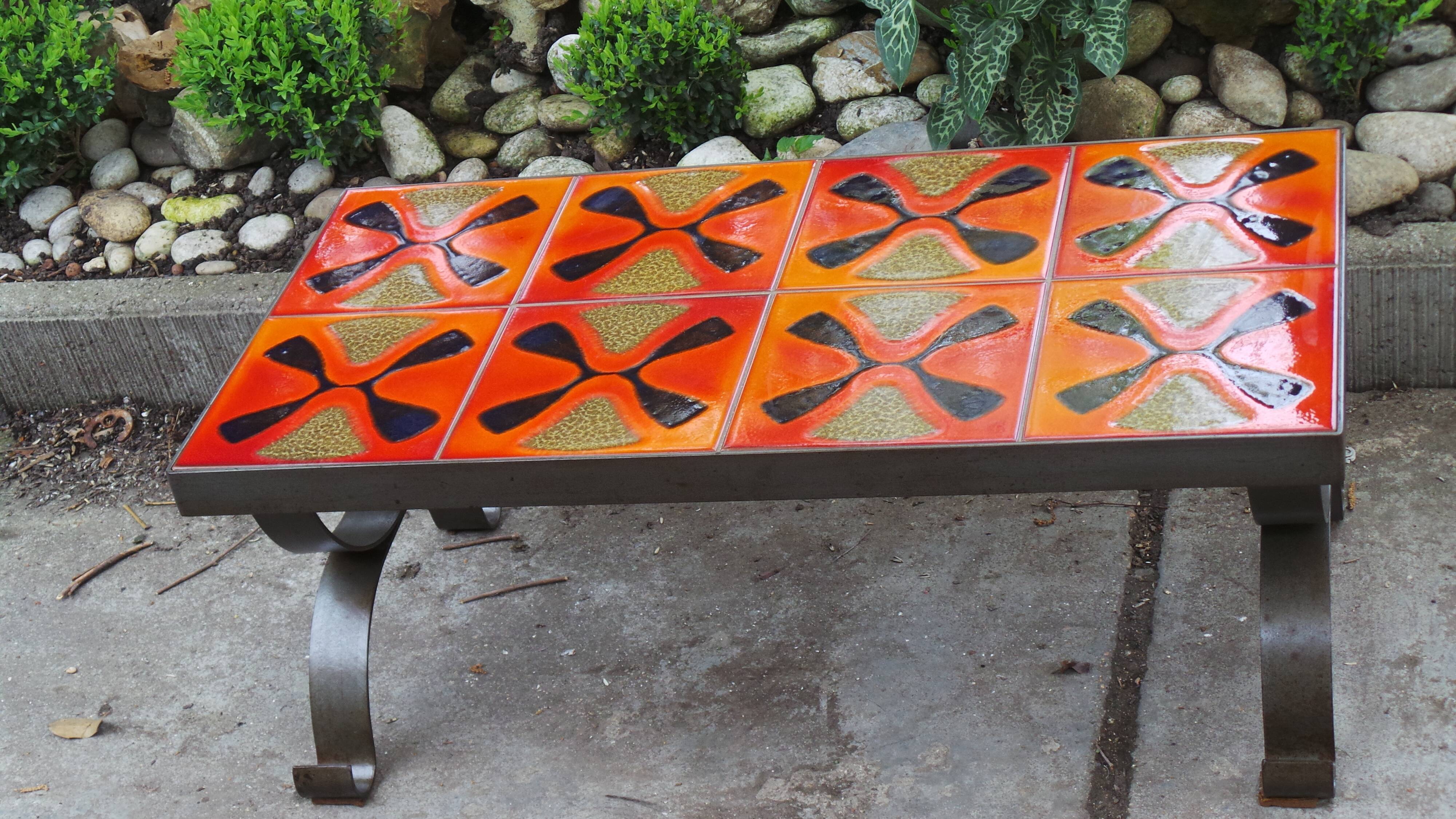 Table low ceramic vintage