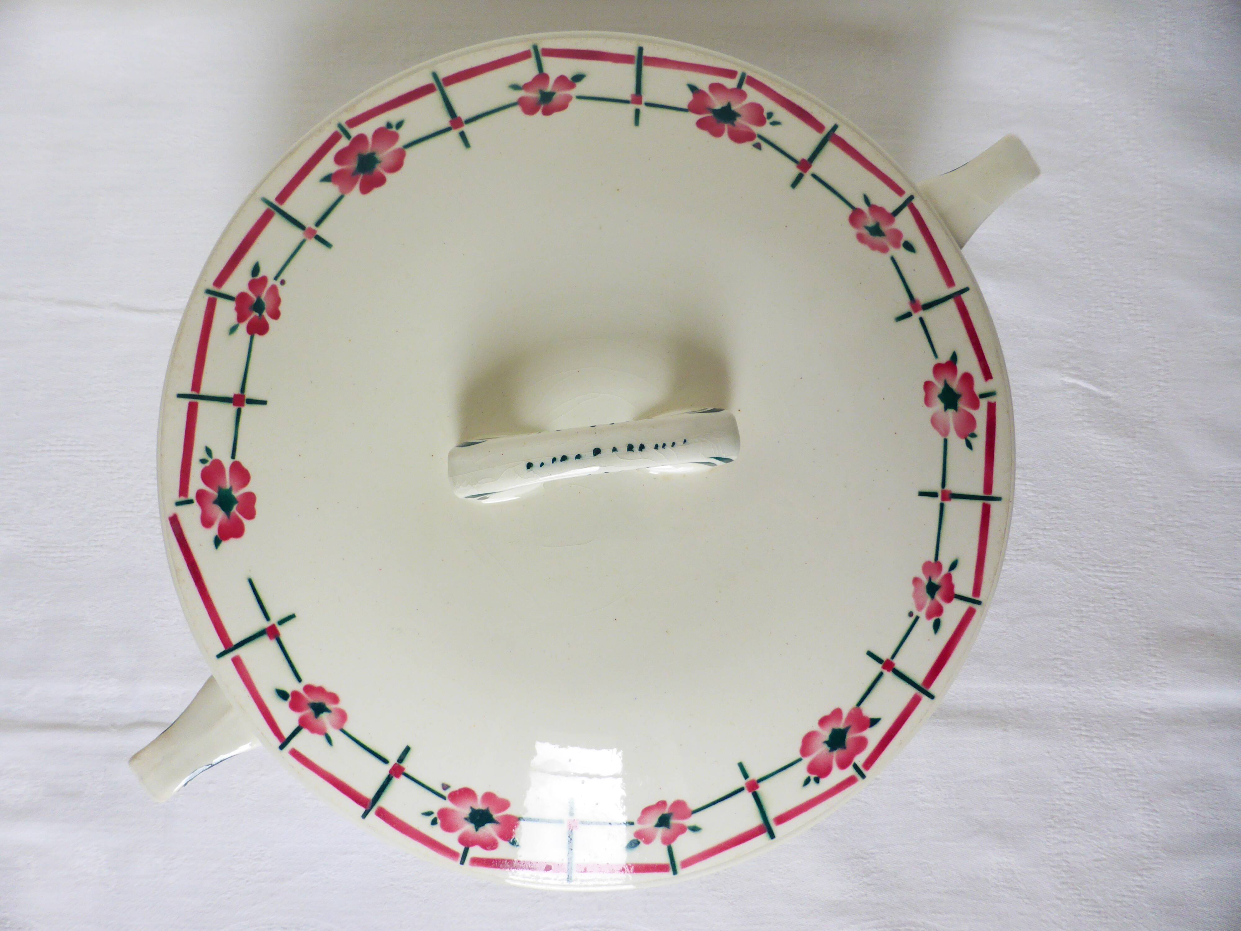 Soup tureen, vintage vegetable dish from Céranord St Amand model Monique 2103166