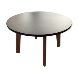 Round coffee table