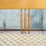 Banc en hêtre avec assise en tissu à carreaux Italie années 1950