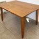 Table de repas vintage années 60 en chêne clair