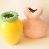 Paire de vases "bonbons" en céramique rose, jaune et vert