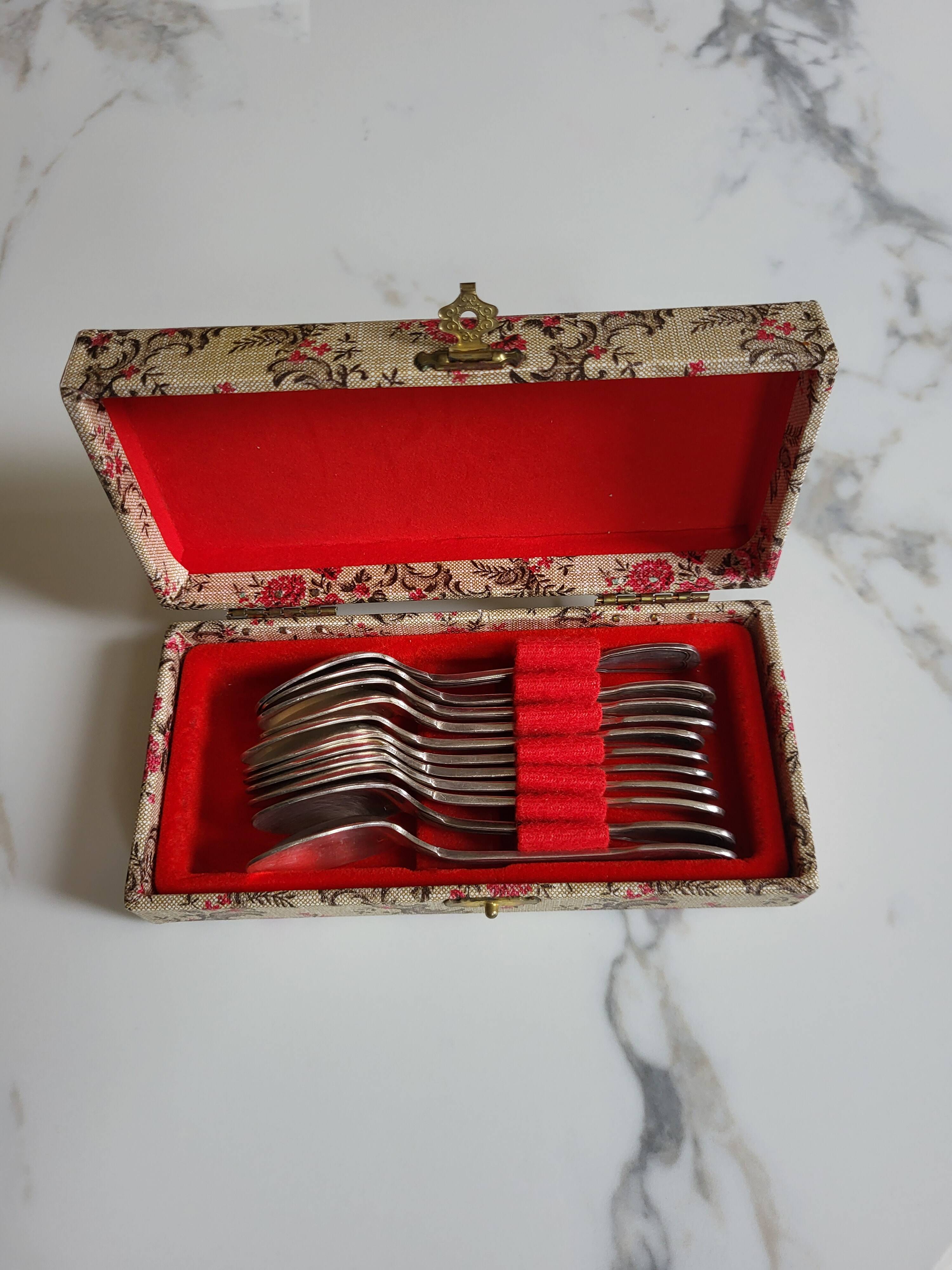 Series of 11 small silver-plated spoons