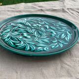 Centerpiece in slip patterns with old cherries