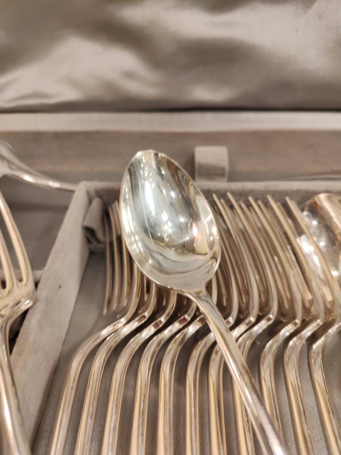 Cutlery set in silver plated metal, silver, 37 pieces.