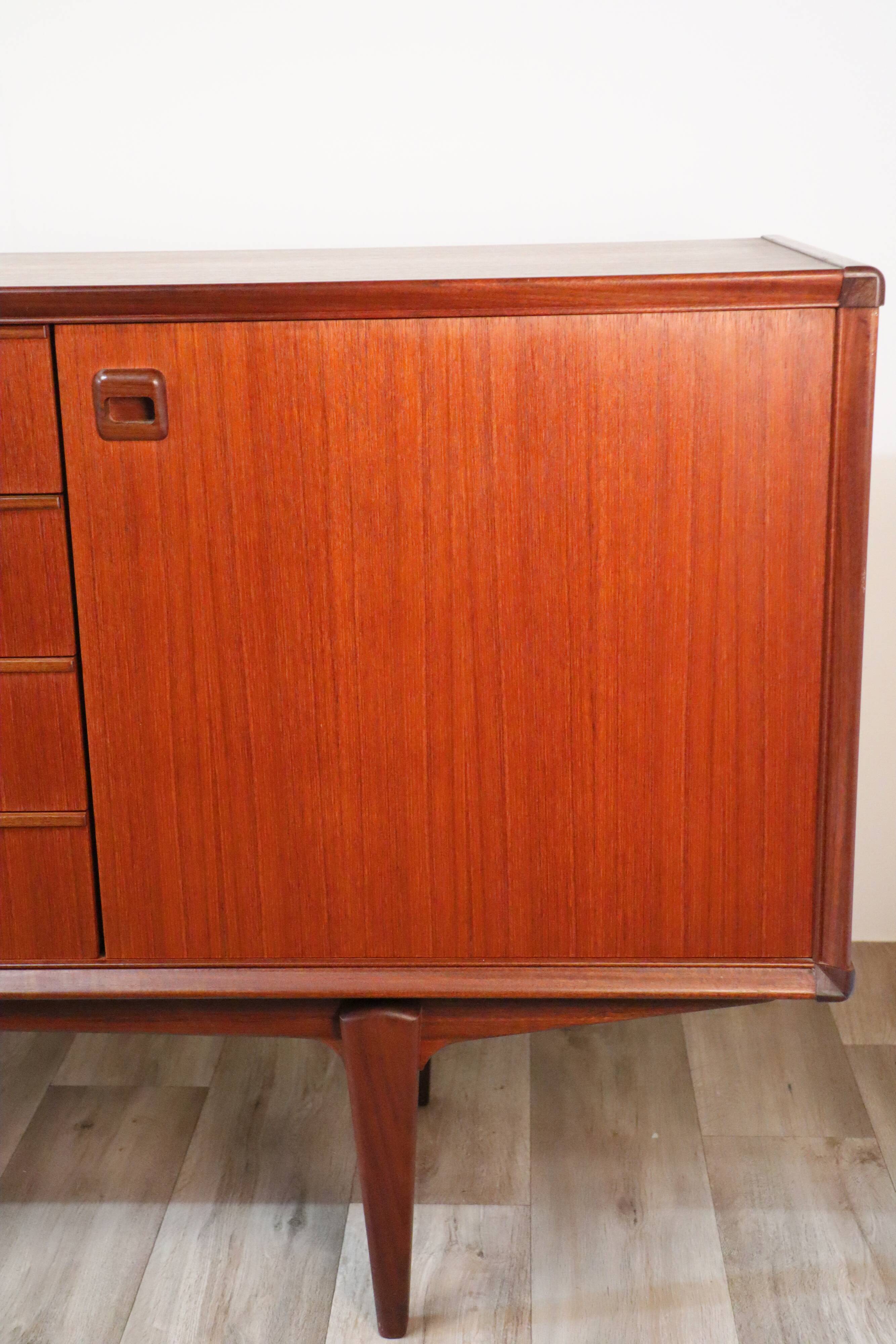 Scandinavian row in solid teak 1960