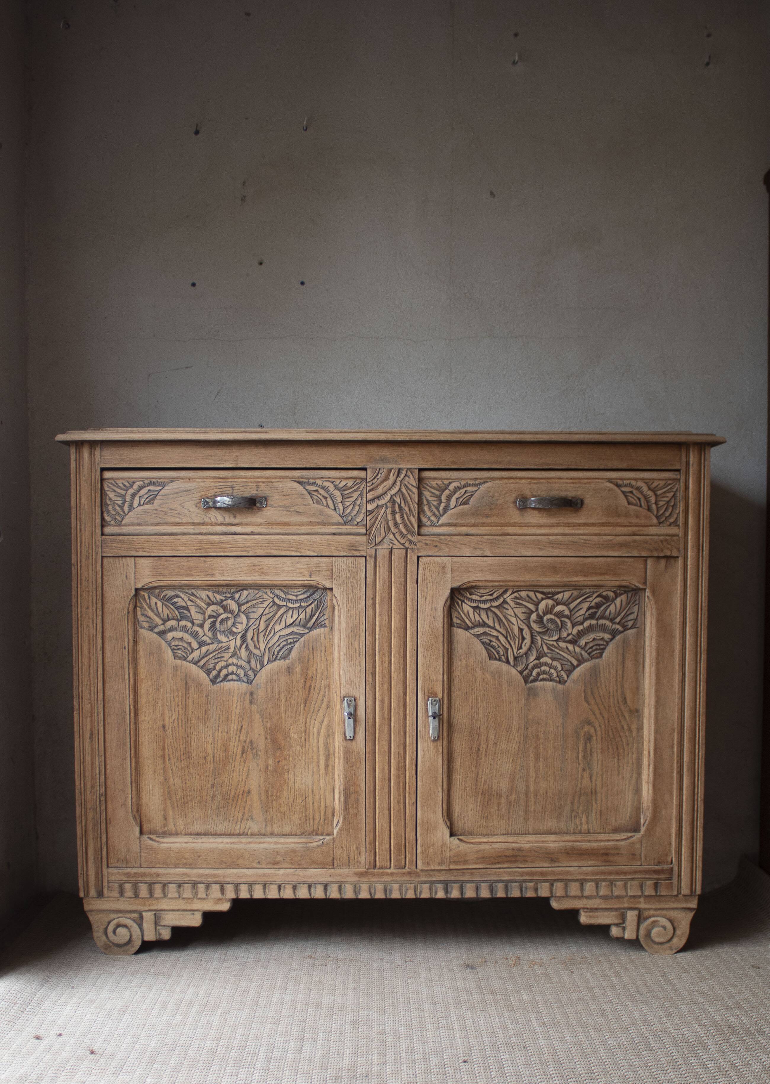 Grand buffet bas art déco