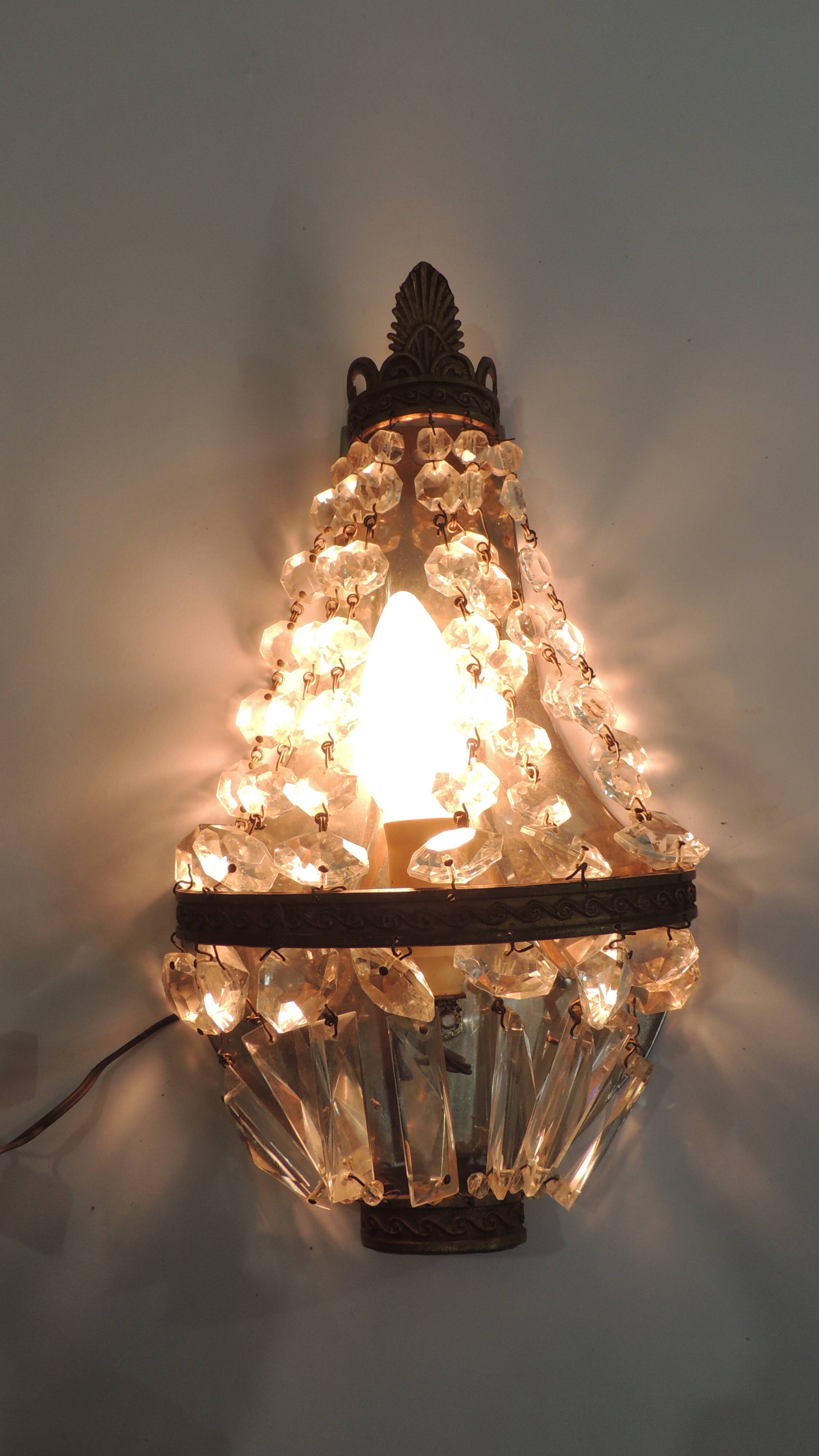 Antique crystal chandelier with 2 wall sconces – Vintage milk pendant