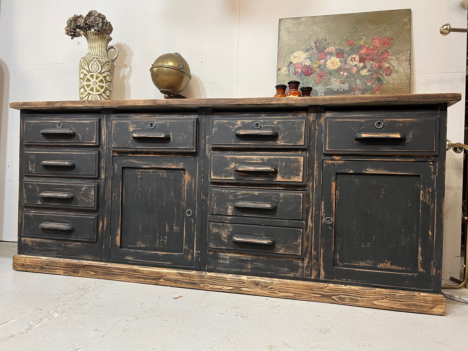 Ancien meuble d’atelier