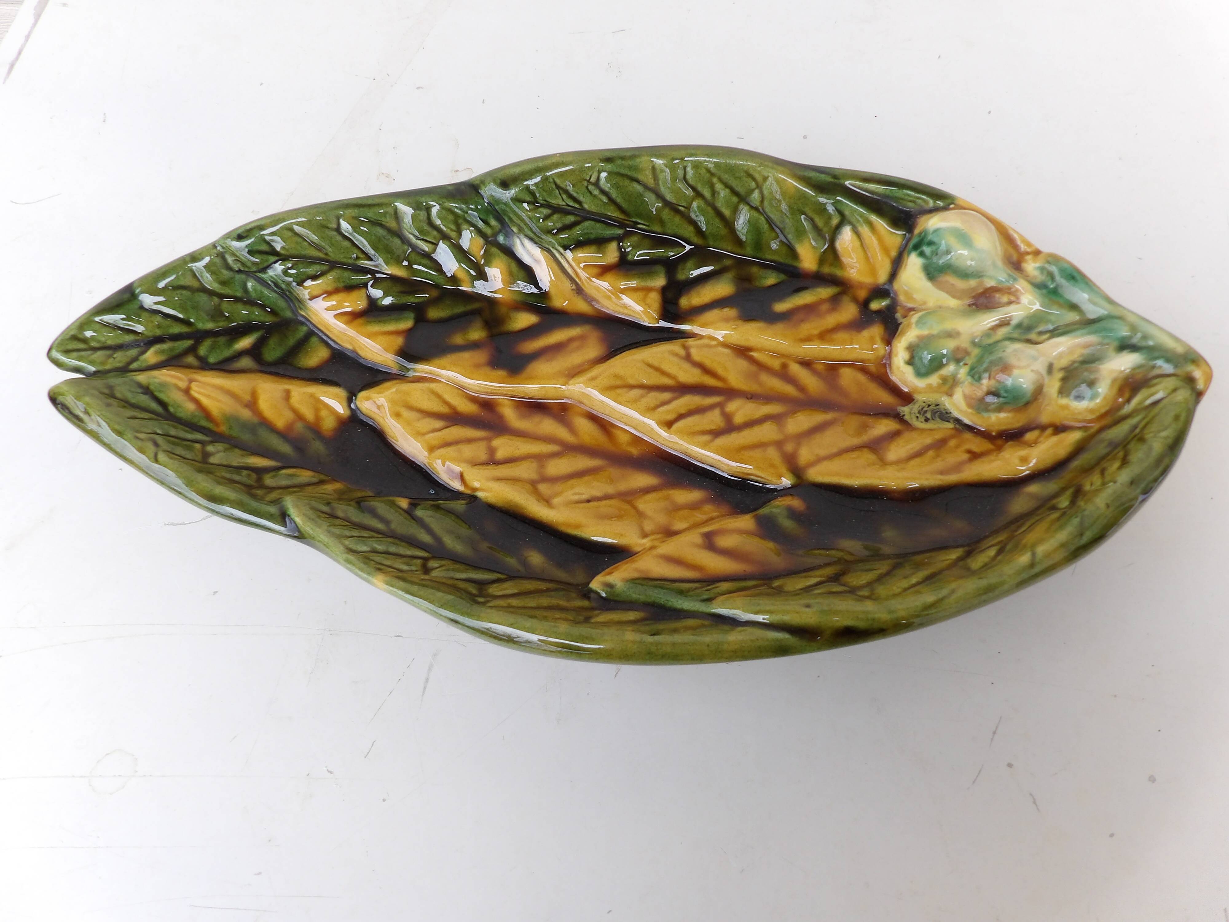 Green and yellow fruit bowl