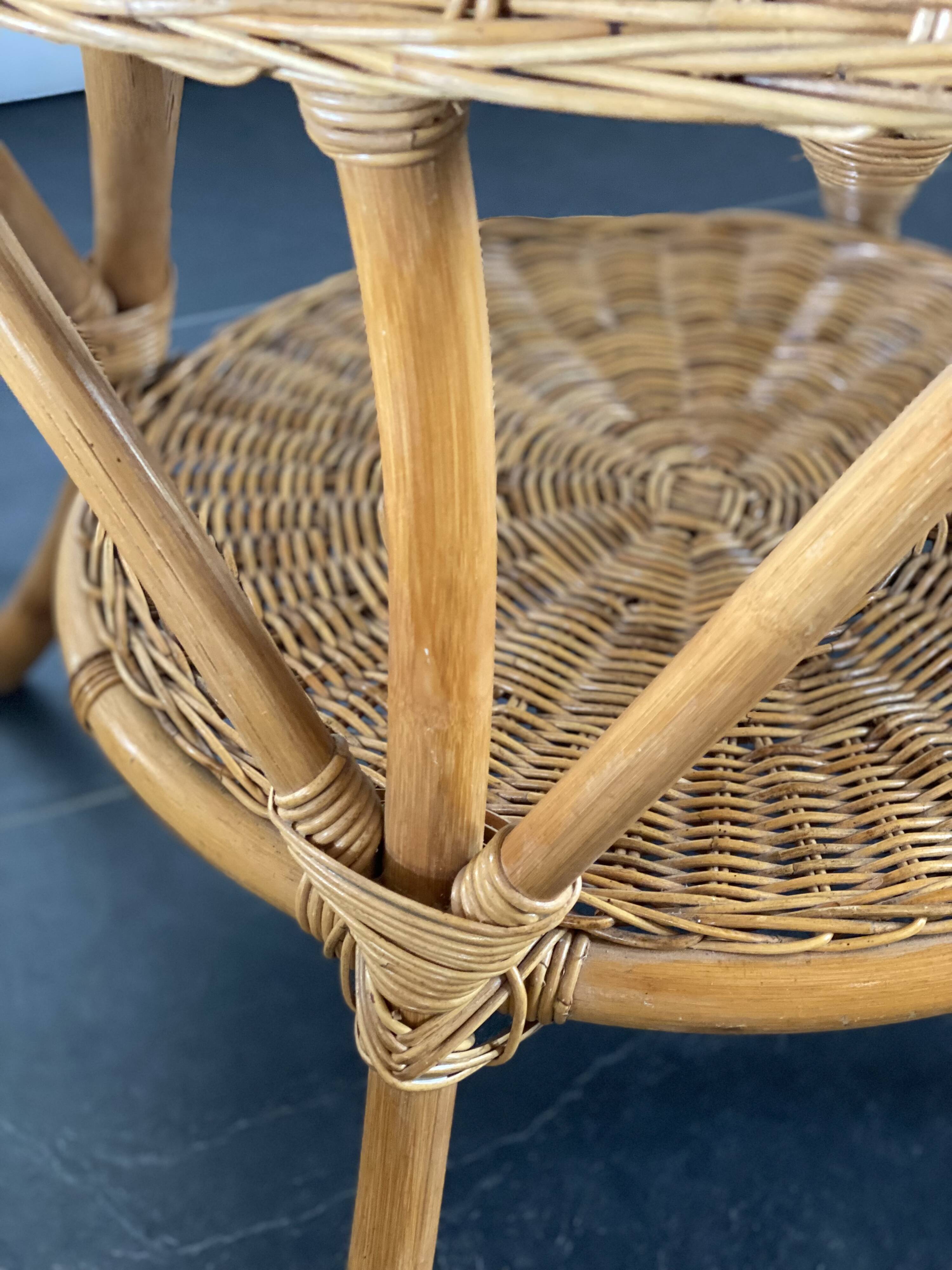 Vintage round rattan and bamboo salon table