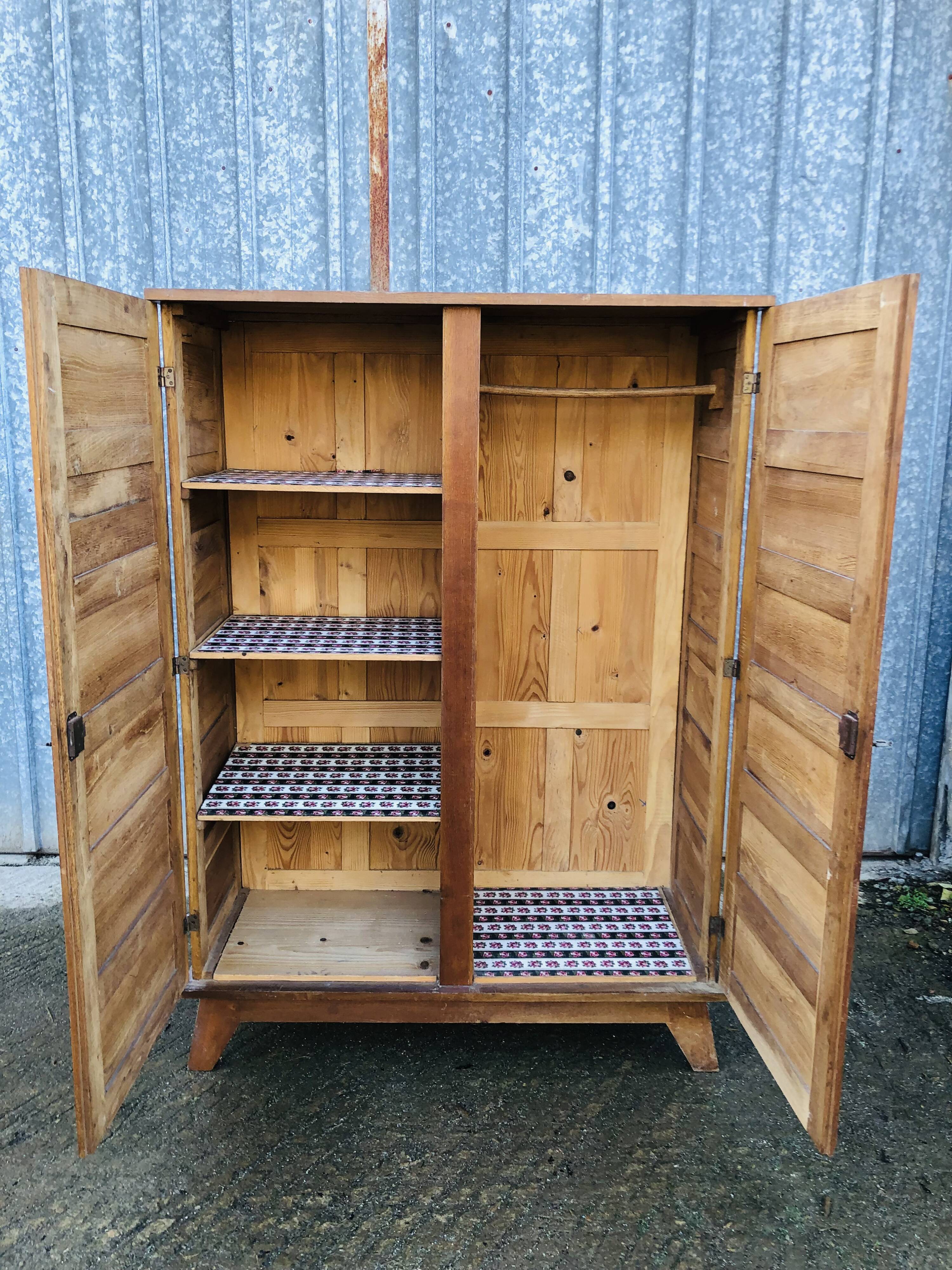 Vintage René Gabriel oak wardrobe with 2 doors from the reconstruction period.