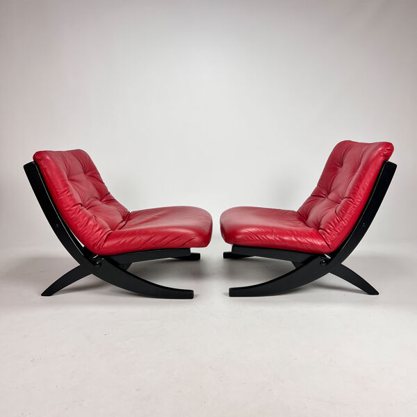 Paire de chauffeuses à ciseaux vintage noir et rouge, années 1970