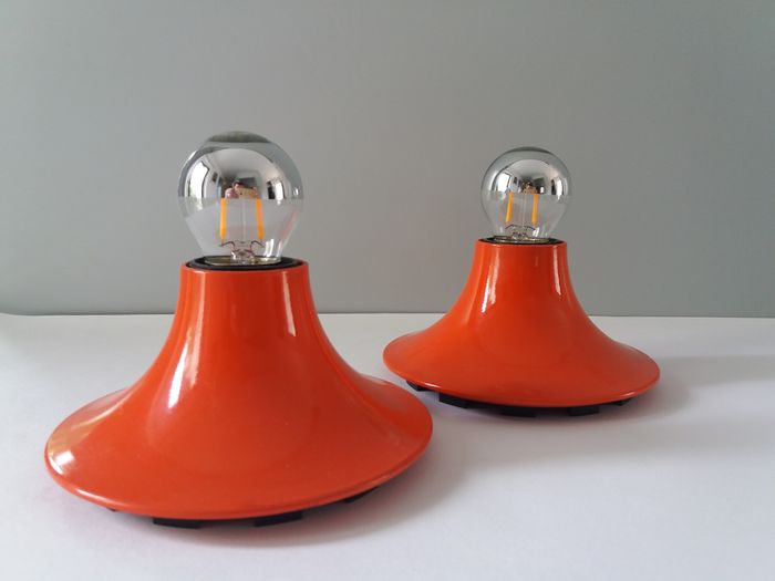 Pair of artemide "Teti" vico Magistretti wall light